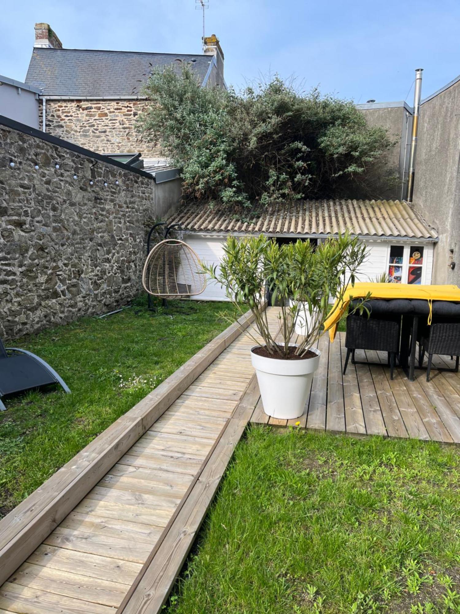 Maison De Ville Avec Jardin Clos Des Matignon Granville Esterno foto